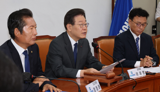 민주당 이재명 대표가 7일 국회에서 열린 당 최고위에서 발언하고 있다.  연합뉴스